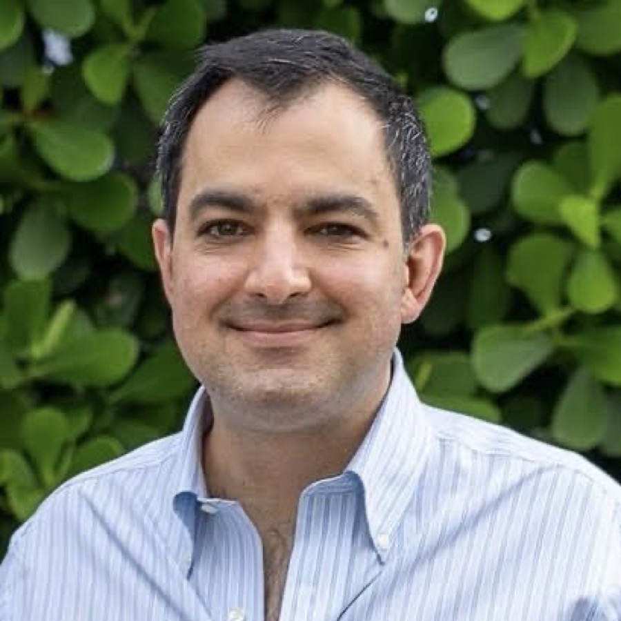 Portrait of Dr. Jonathan Vafai
